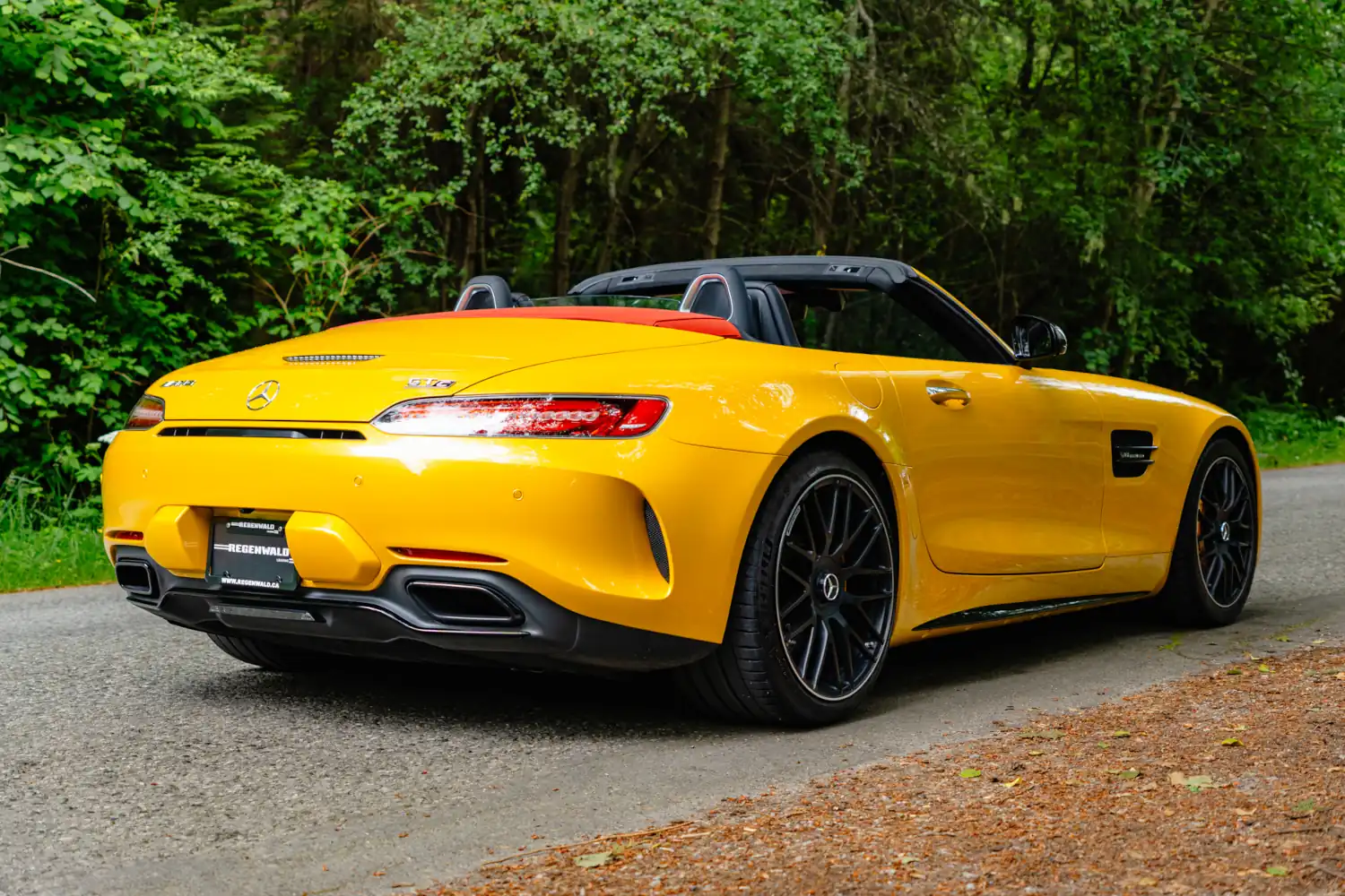 Solar Flare Speedster: 2018 Mercedes-AMG GT C Roadster, Twin-Turbo Thunder