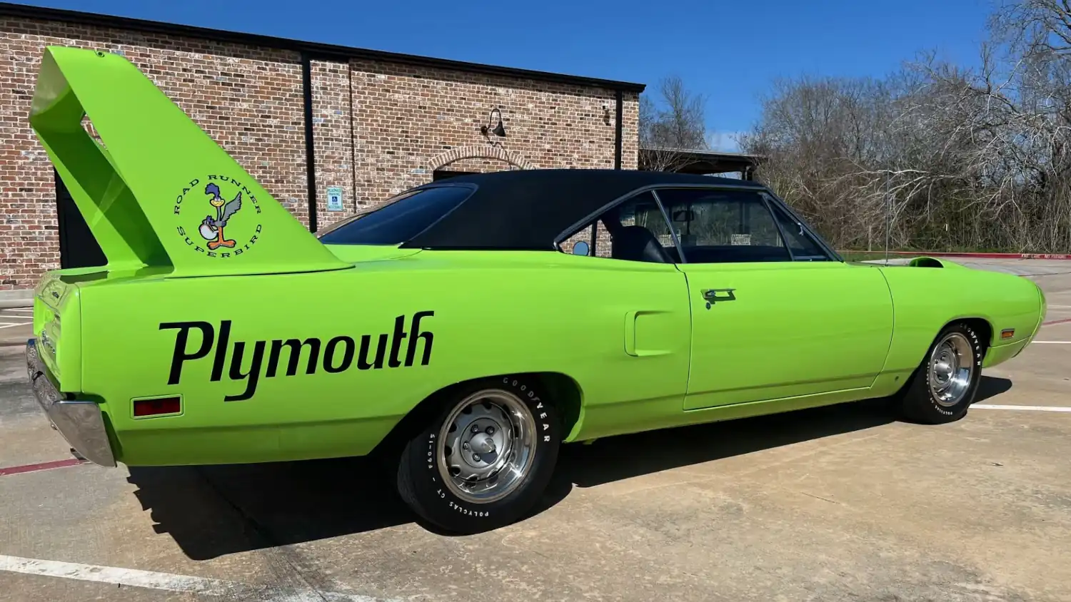 Winged Wonder: 1970 Plymouth Superbird’s Lime Light Legacy