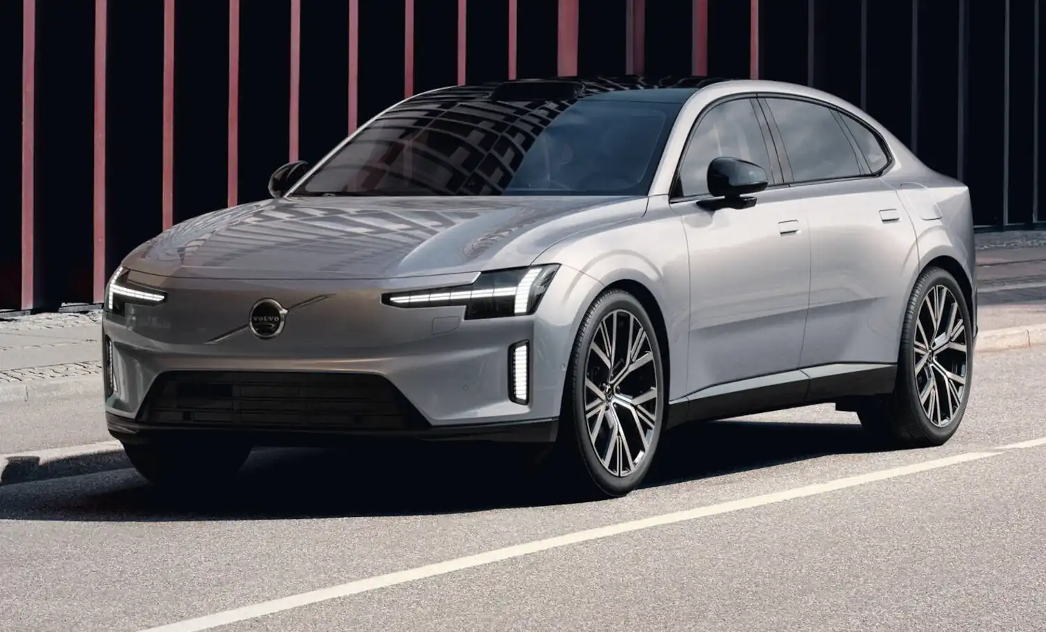 Volvo ES90: Redefining Electric Luxury with Innovation and Versatility