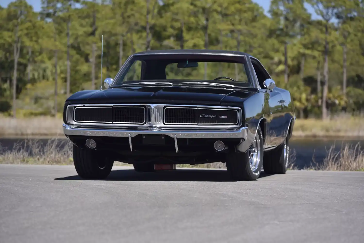 Black Phantom: 1969 Dodge Charger, 440 Power and Modernized Muscle