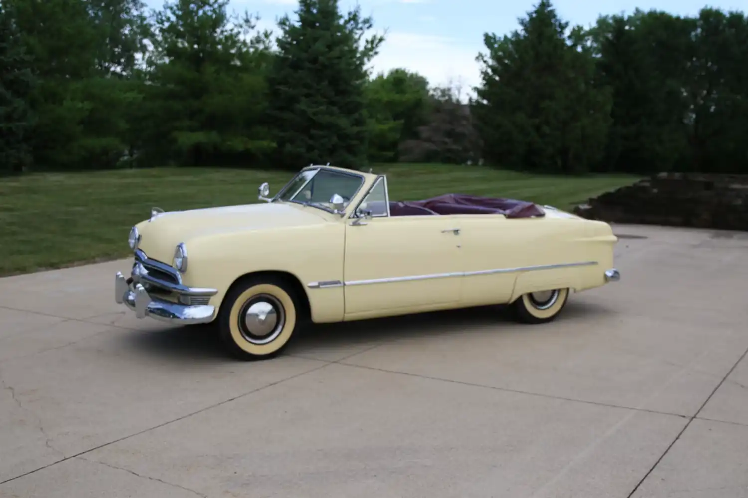 1950 Ford Custom Convertible: A Timeless Drop-Top Classic