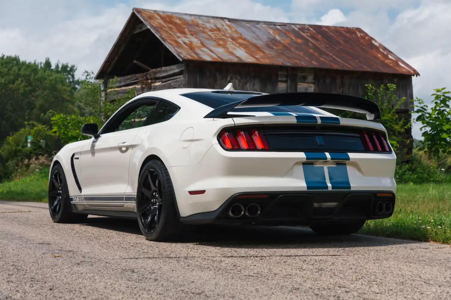 The 2020 Shelby GT350R Heritage Edition: A Wimbledon White Testament to Voodoo Power