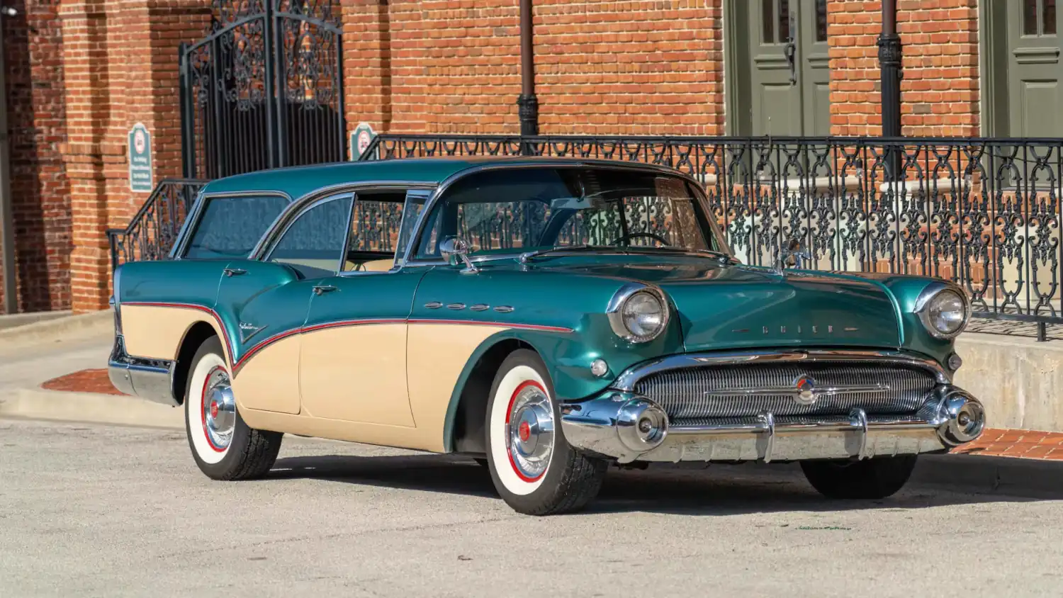 1957 Buick Caballero Wagon: Green Horizon Cruiser