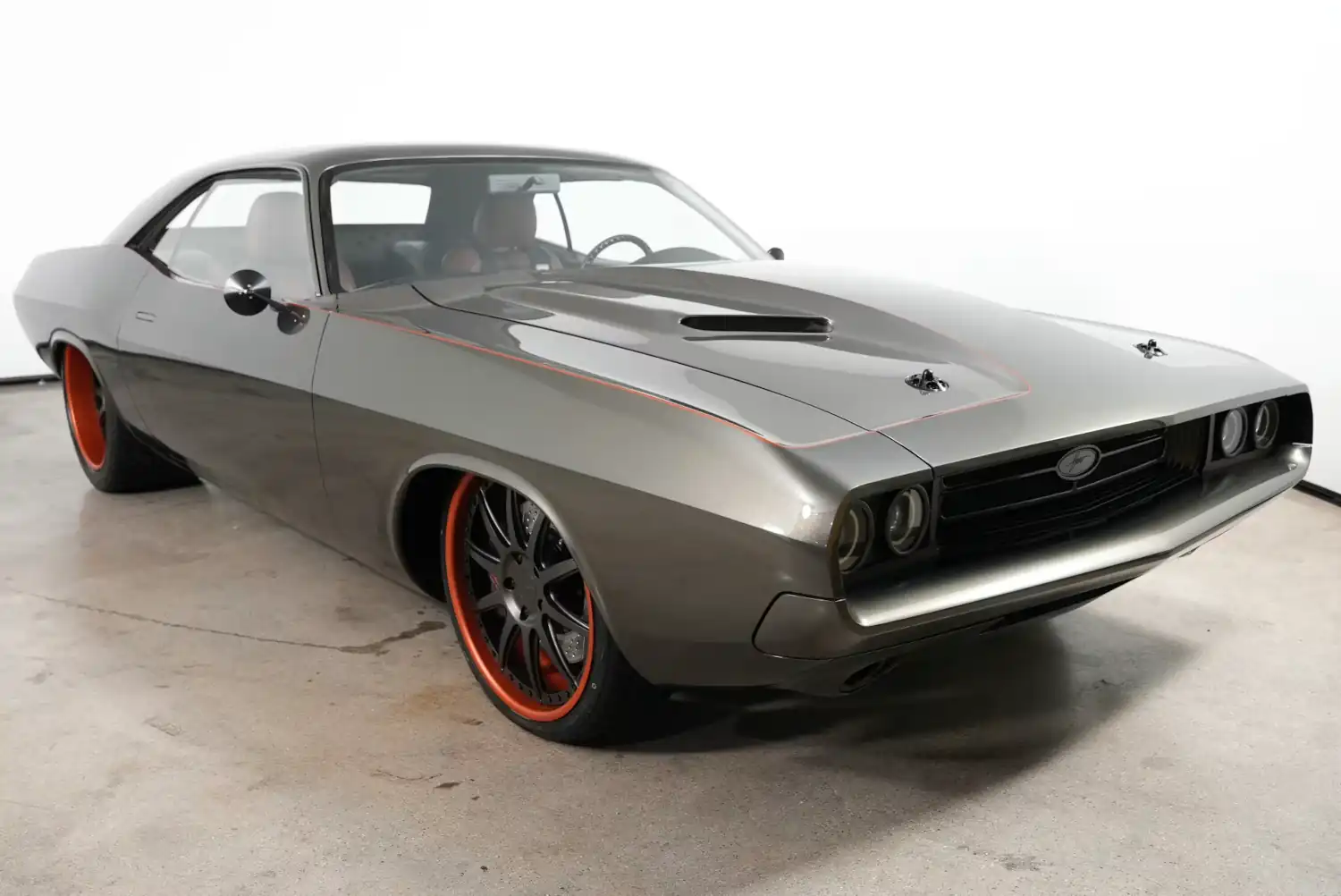 “Havoc” Unleashed: 1970 Dodge Challenger with 572 CI Supercharged V8 and Show-Winning Style