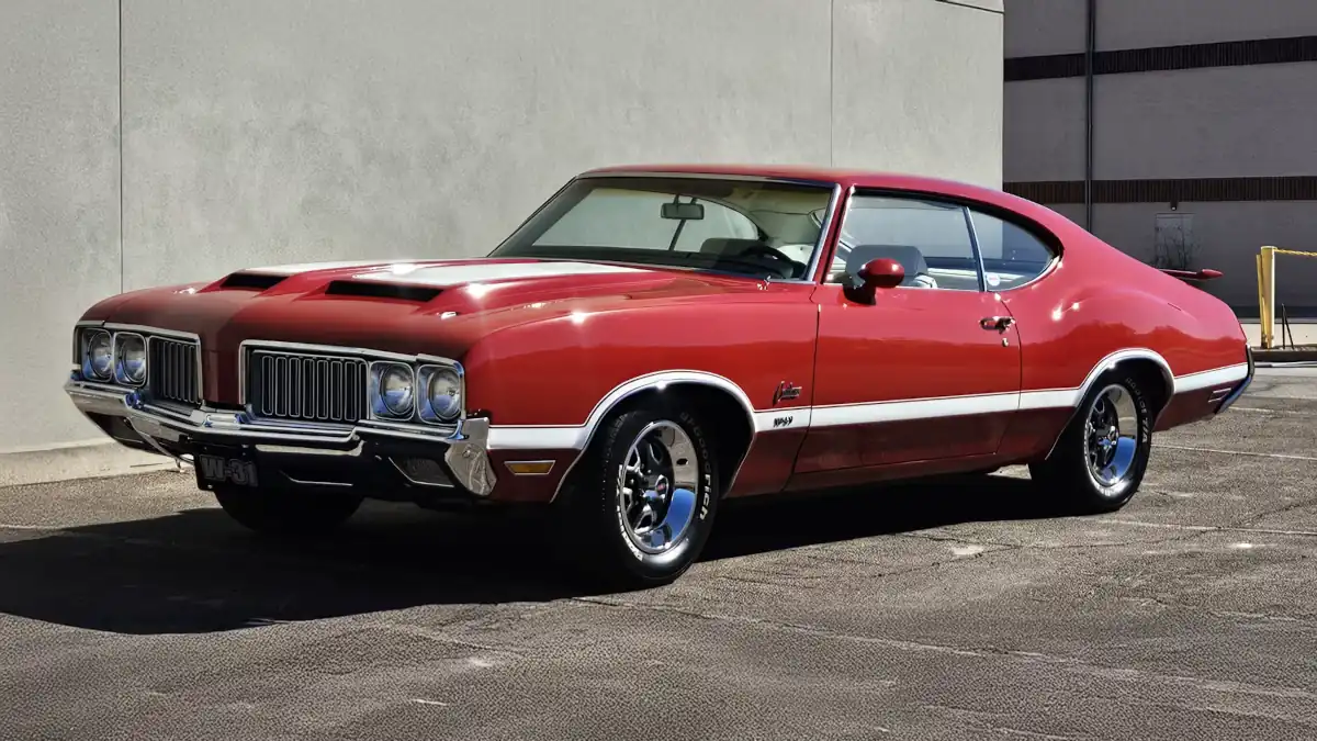 Red Rampage: The 1970 Oldsmobile Cutlass W-31’s 350 Power Surge