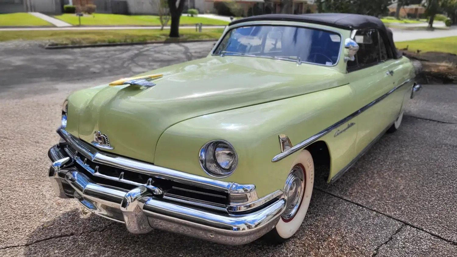 Chantilly Charm: The 1951 Lincoln Cosmopolitan Convertible, a Rare Gem