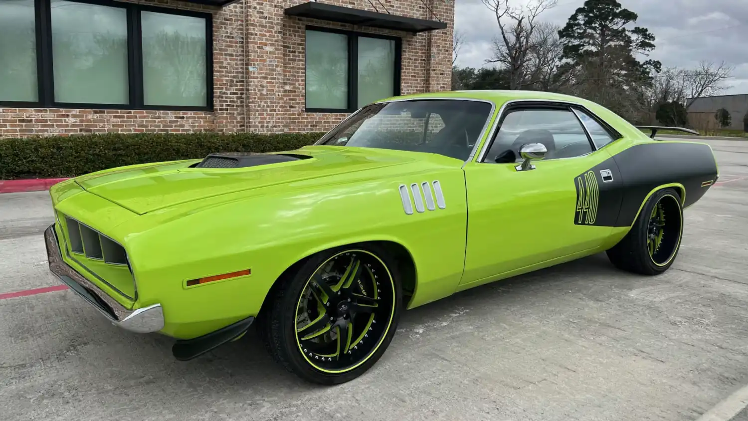 Custom Cuda: 1971 Plymouth Barracuda with Fuel Injection and 5-Speed.