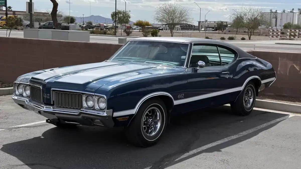 45 Years Dormant: 1970 Oldsmobile 442 Awakens