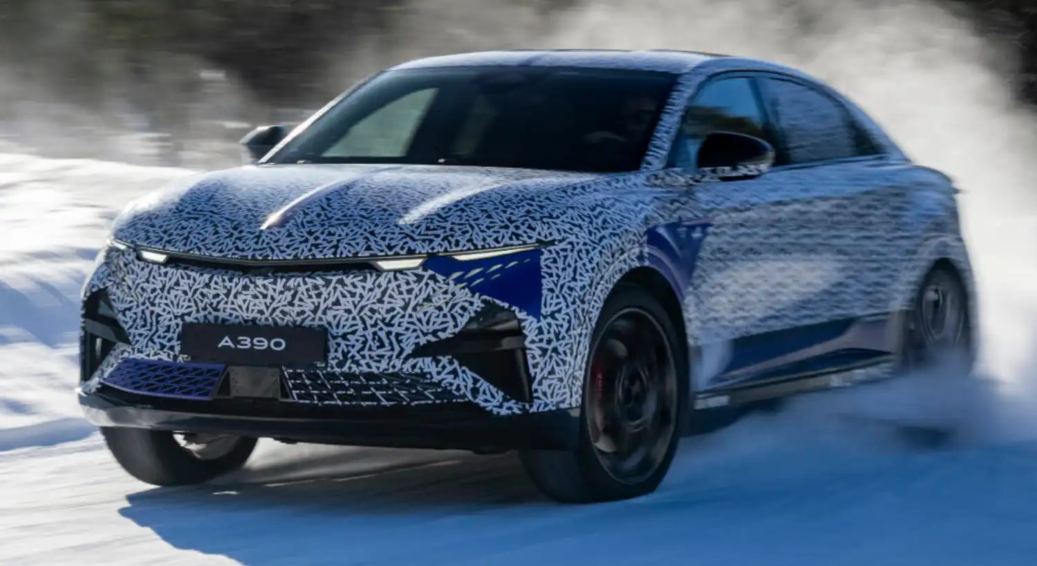 Arctic Edge: Alpine A390 Sport Fastback Tested in Polar Conditions