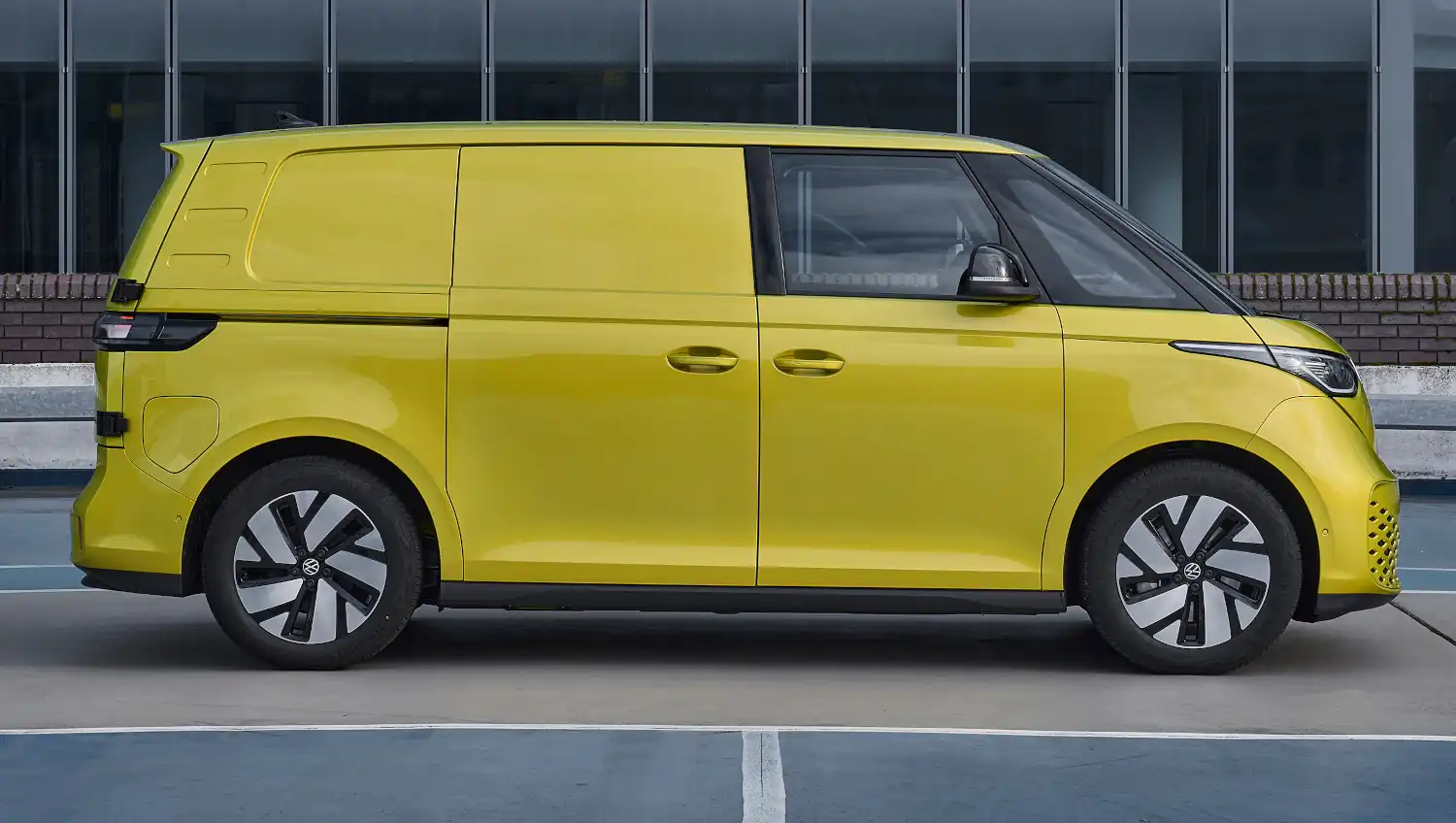 Volkswagen Expands ID. Buzz Cargo Range with New Entry-Level Model