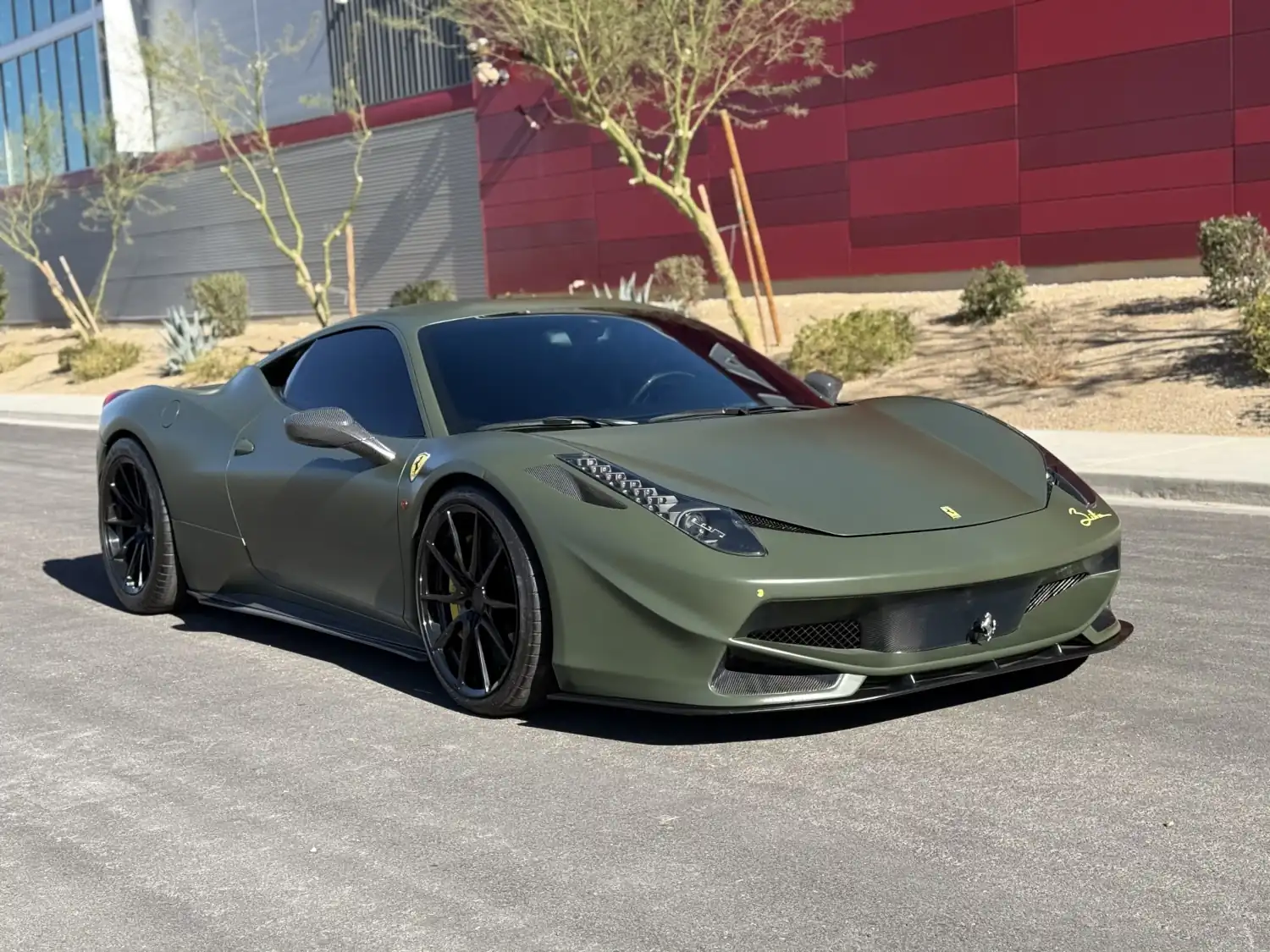 2010 Ferrari 458 Italia: A Symphony of Green, A Tempest of Power