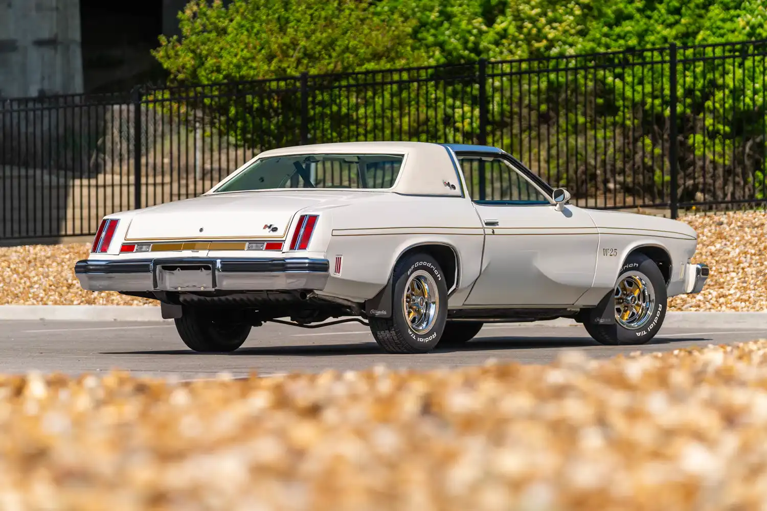 1975 Oldsmobile Hurst/Olds W-25: A Rare Breed of Muscle
