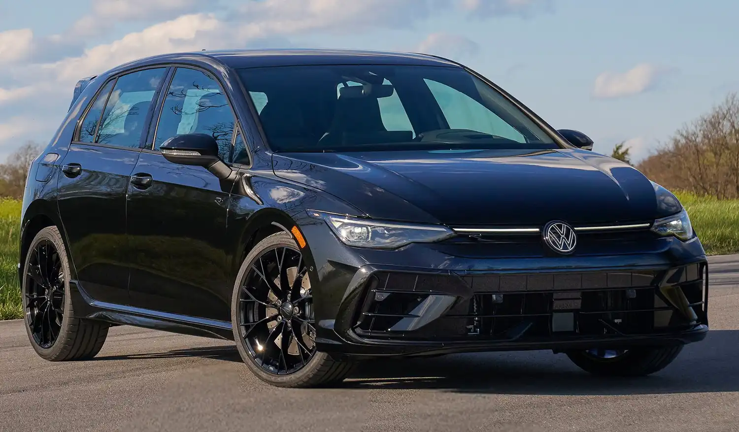 2025 Volkswagen Golf R Black Edition: Refined Power with a Dark Edge