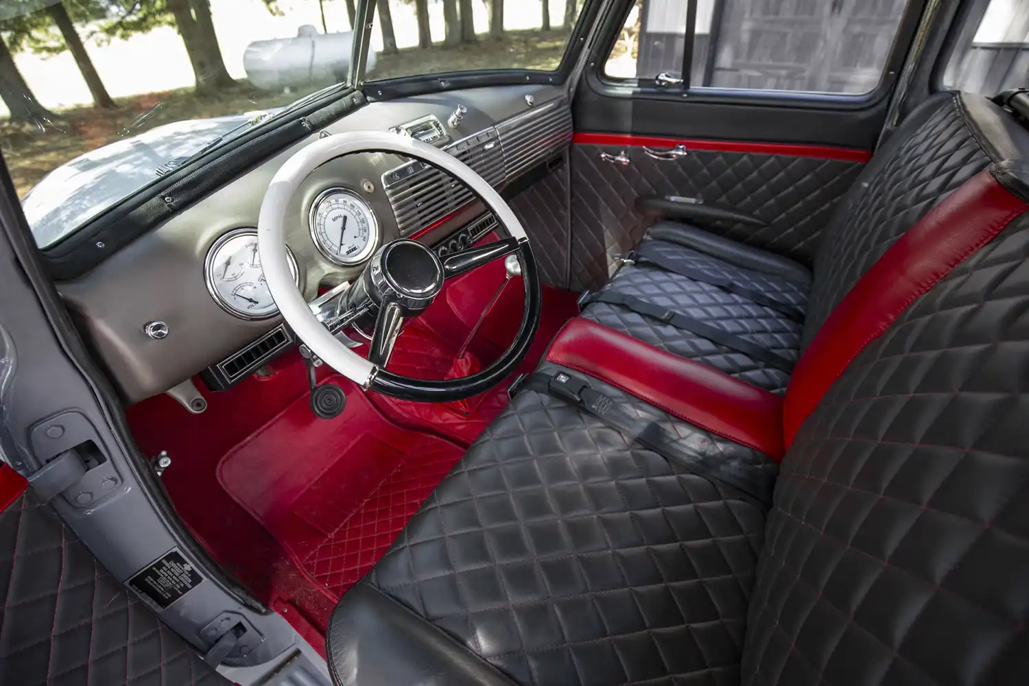 The Revitalized 1952 Chevrolet 3100 5-Window Pickup: A Modern Classic