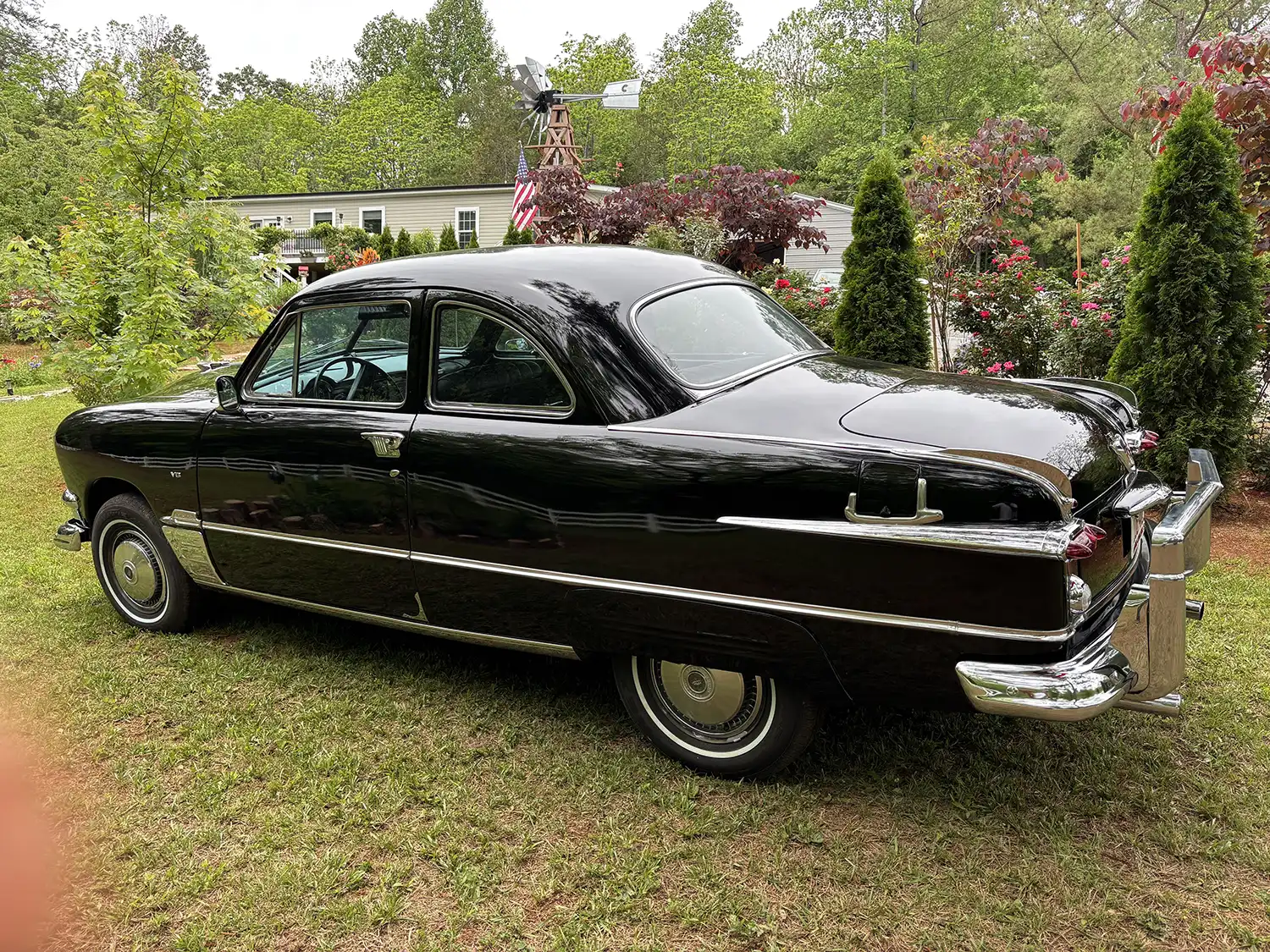 1951 Ford Custom Deluxe: Black Beauty with Modern Upgrades