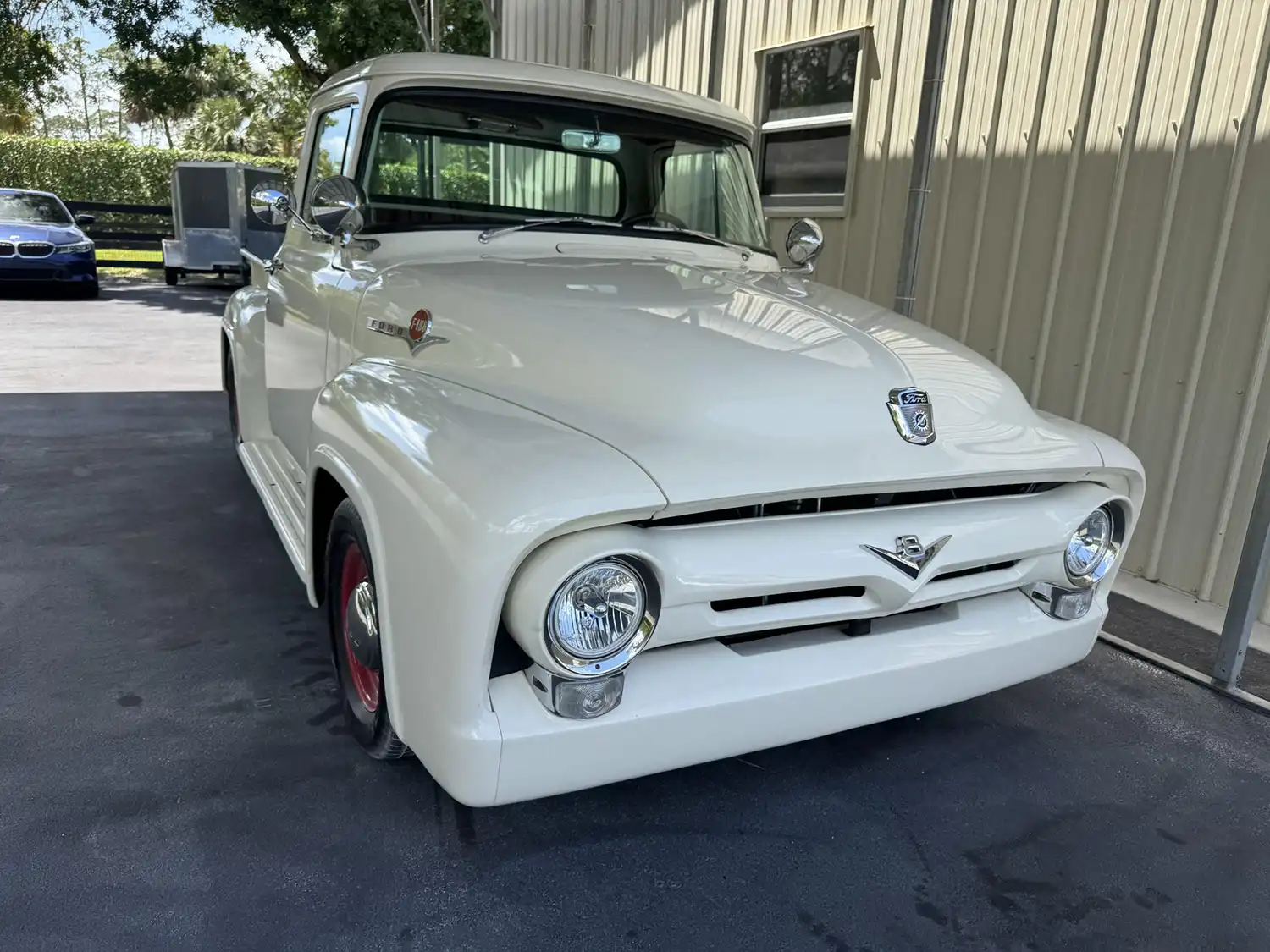 Restomod Classic: 1956 Ford F-100 with 302 V8 & Vintage AC
