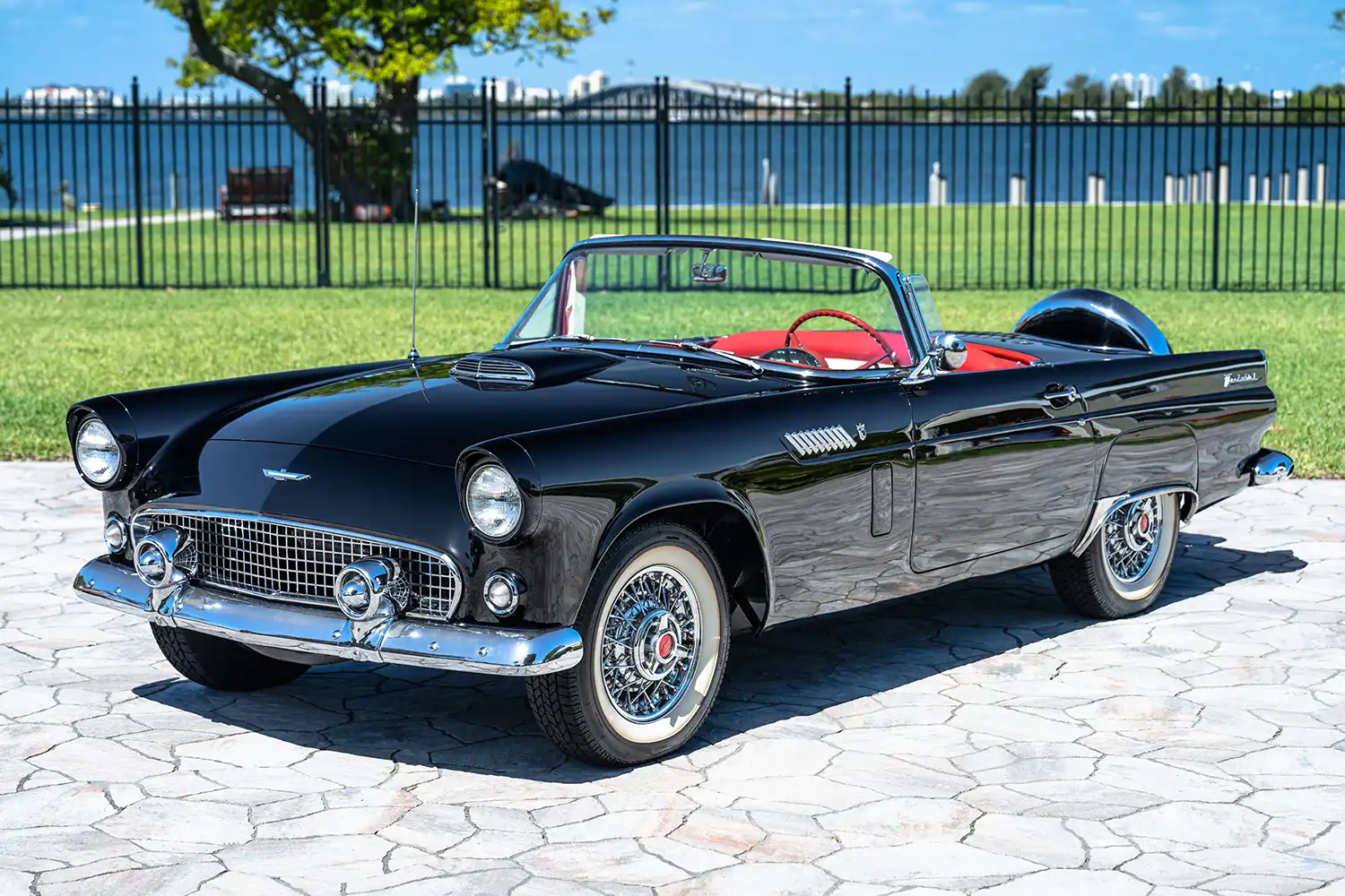 1956 Ford Thunderbird