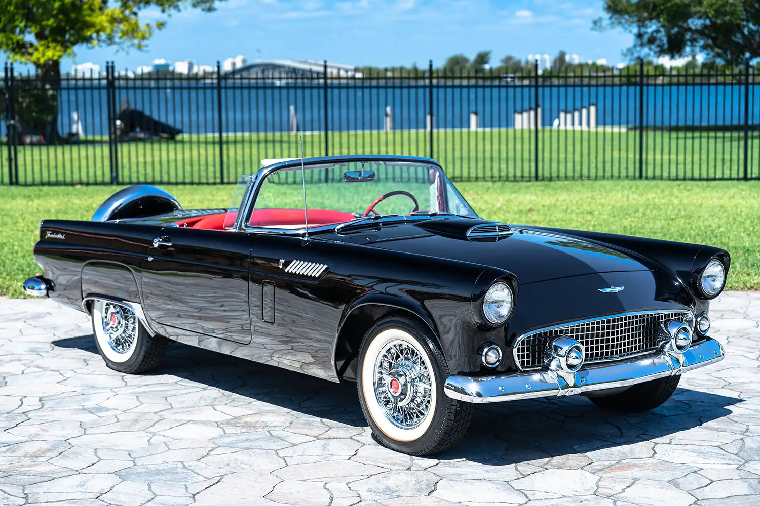 1956 Ford Thunderbird