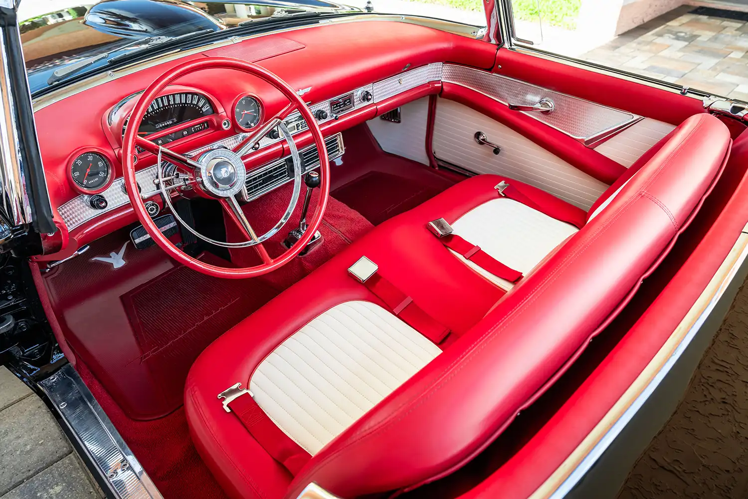 1956 Ford Thunderbird