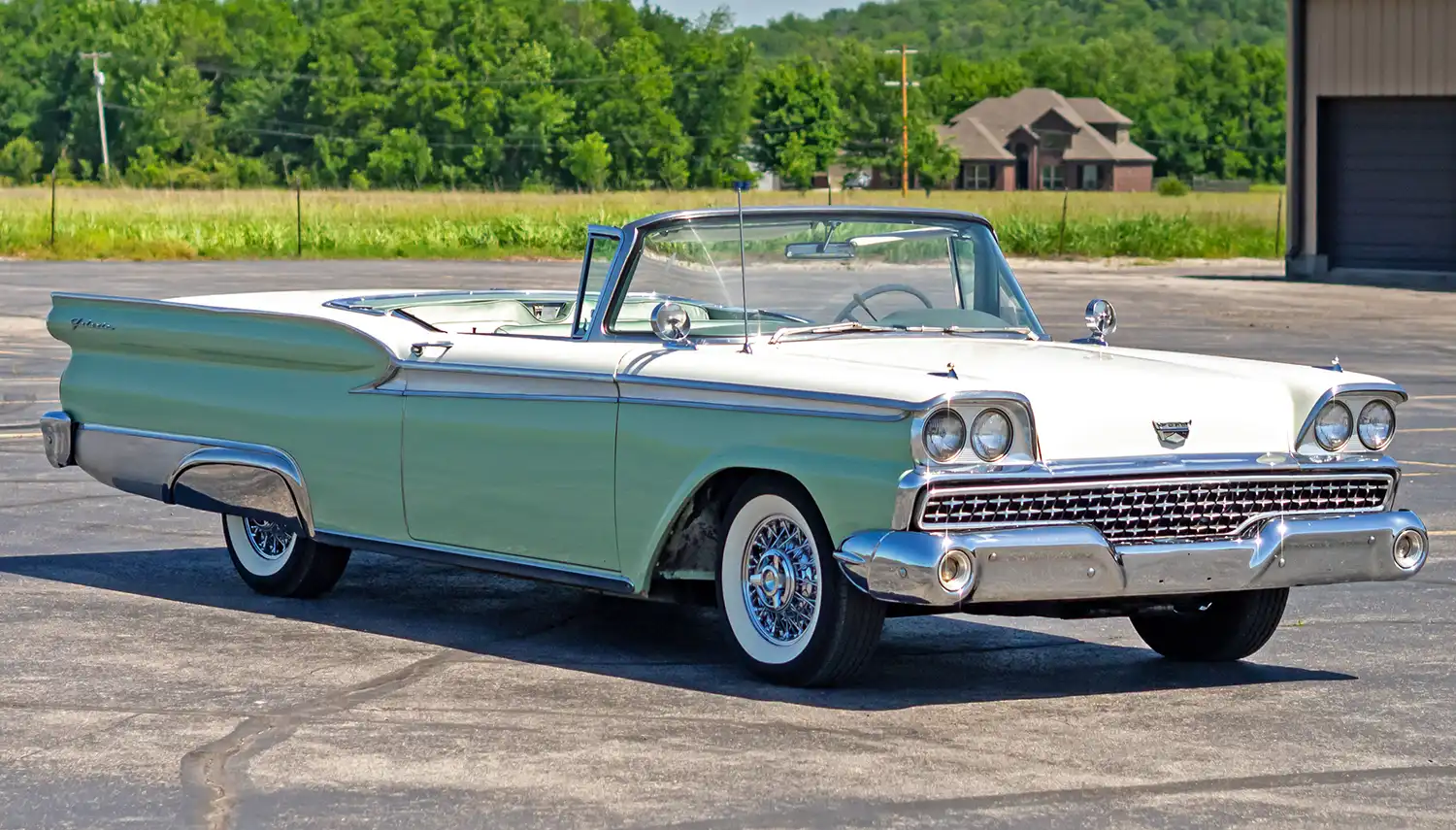 The Retractable Wonder: 1959 Ford Fairlane 500 Skyliner