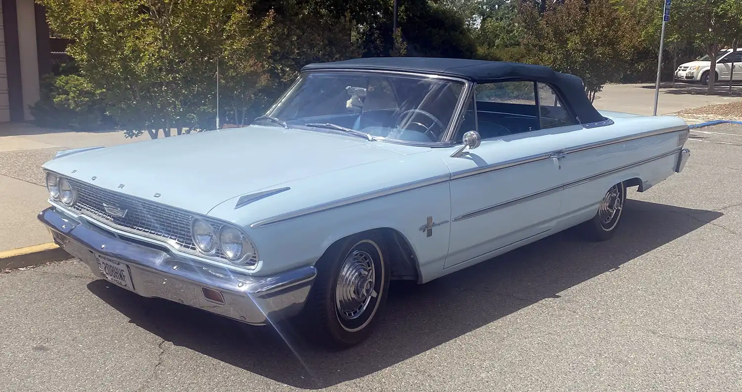 Timeless Blue: A 1963 Ford Galaxie 500XL Convertible Icon 