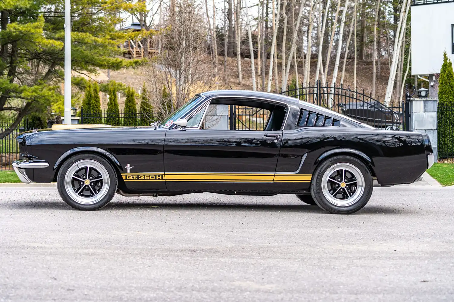 1965 Ford Mustang Fastback Restomod