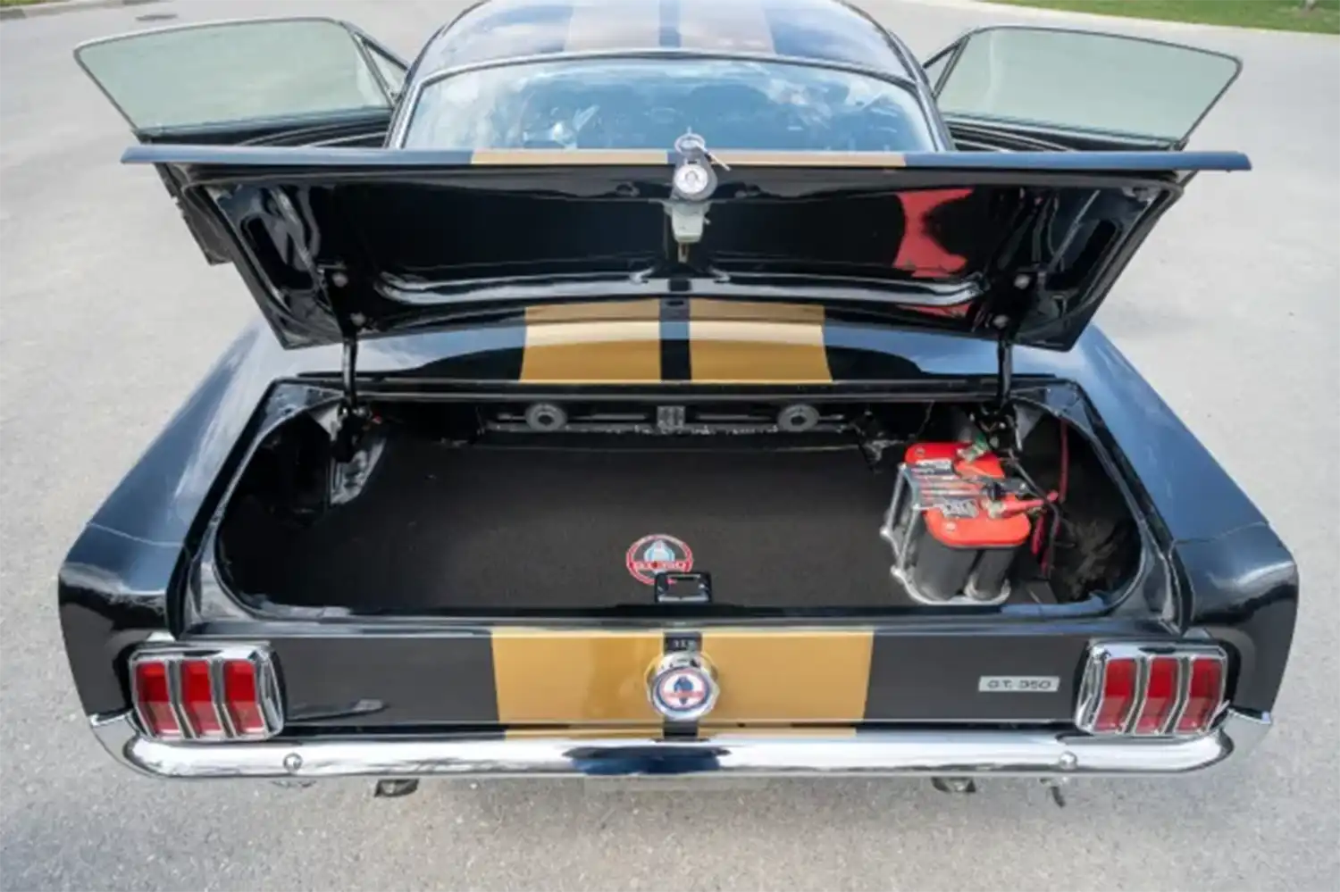 1965 Ford Mustang Fastback Restomod
