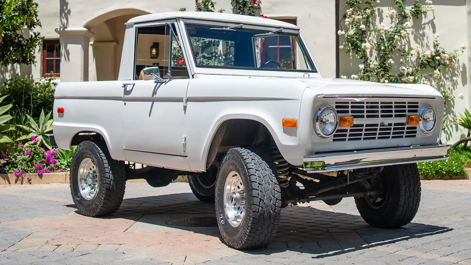 1970 Ford Bronco: White Over Tan with 302 V8 Power