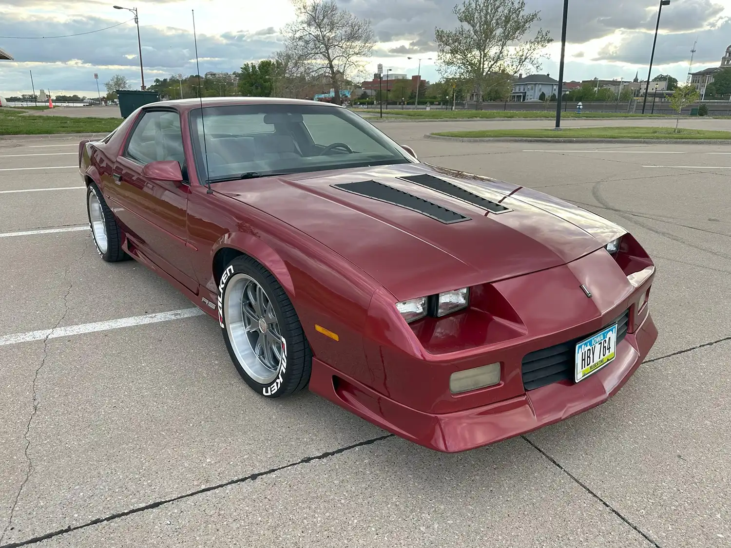1991 Chevrolet Camaro RS: Potent 350 V8, Upgraded Performance