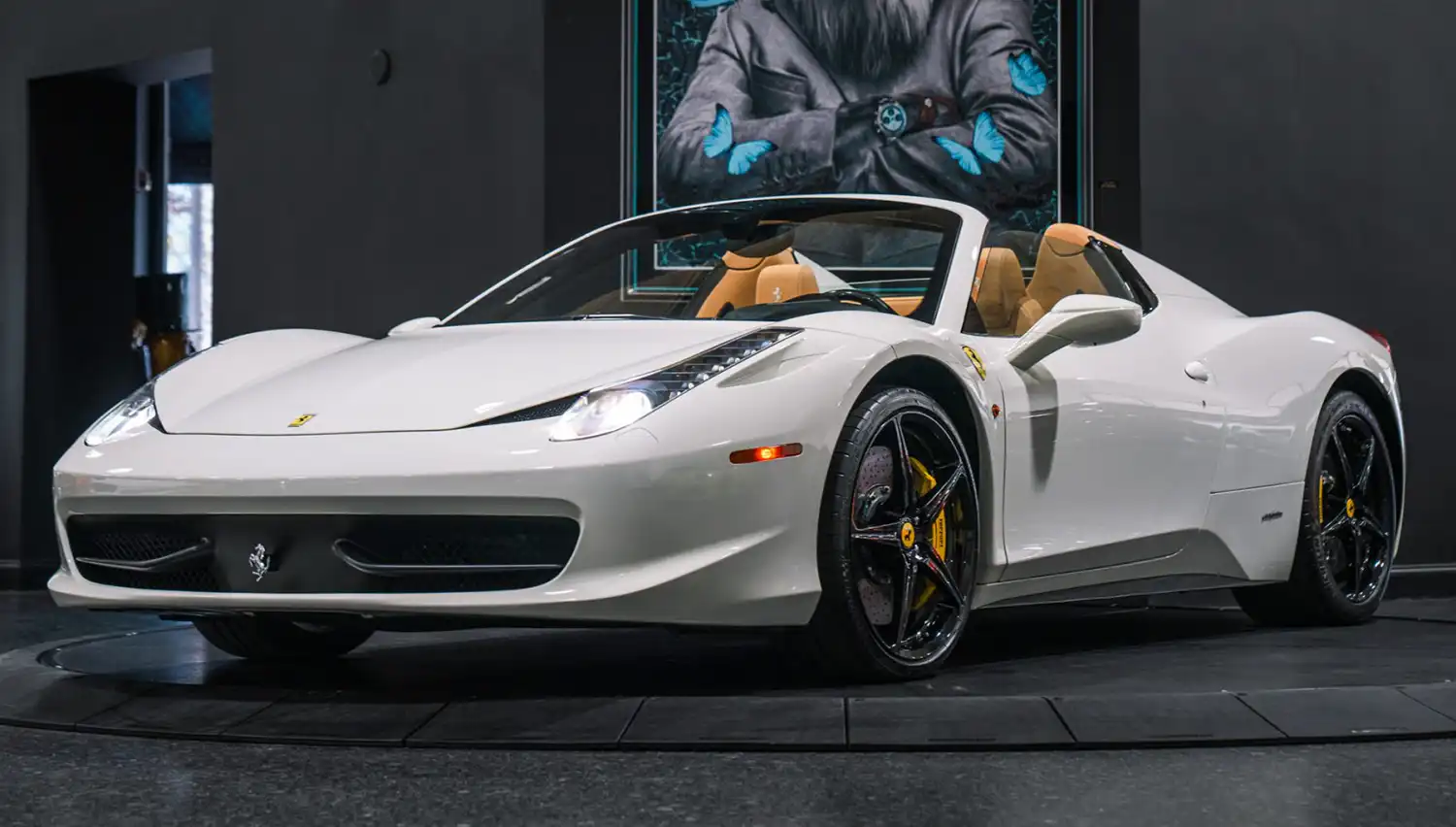 Exquisite 2014 Ferrari 458 Spider: A True Italian Masterpiece