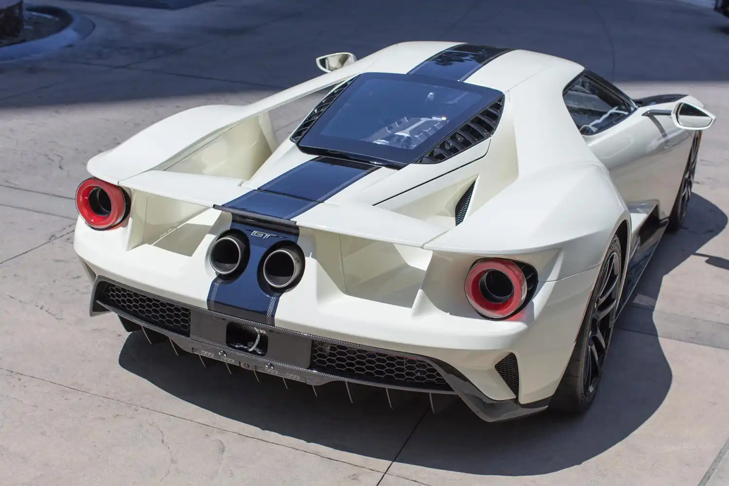 Honoring History: The 2022 Ford GT ’64 Heritage Edition