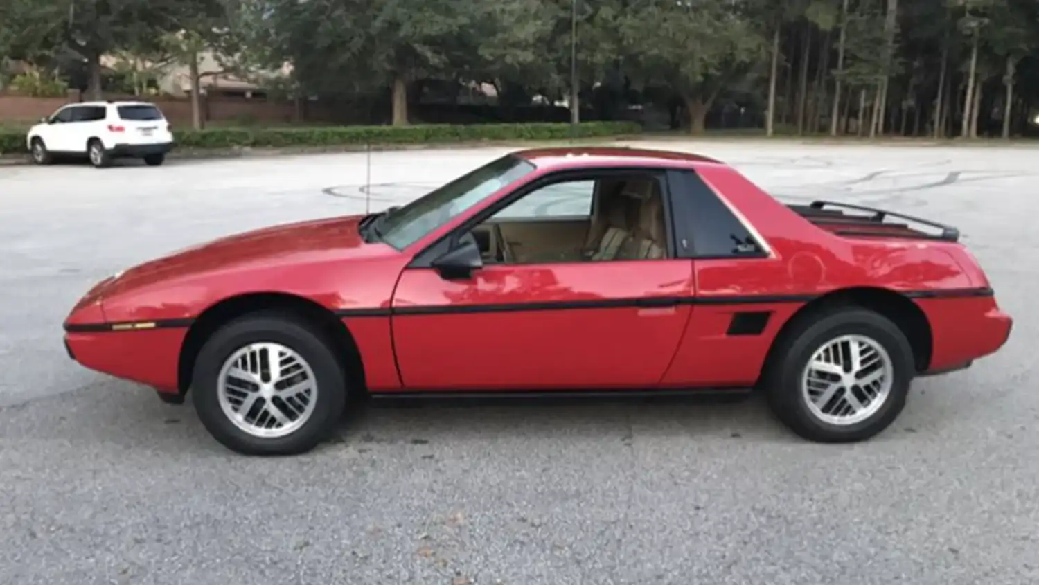 984 Pontiac Fiero SE