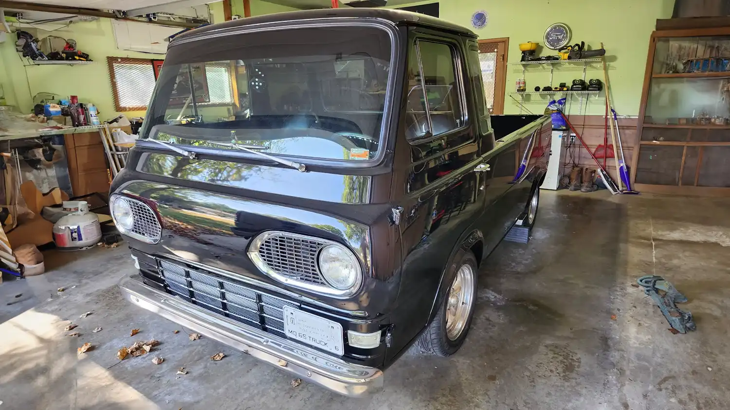 1965 Ford Econoline Custom Pickup: Fuel-Injected Fun