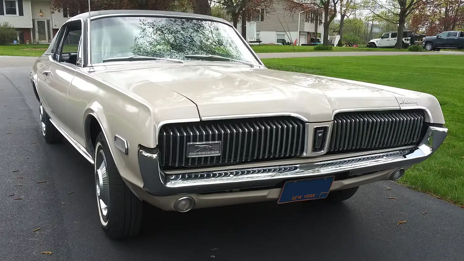 1968 Mercury Cougar Coupe: Beige Beauty with a 302 V-8 1968 Mercury Cougar Coupe: Beige Beauty with a 302 V-8