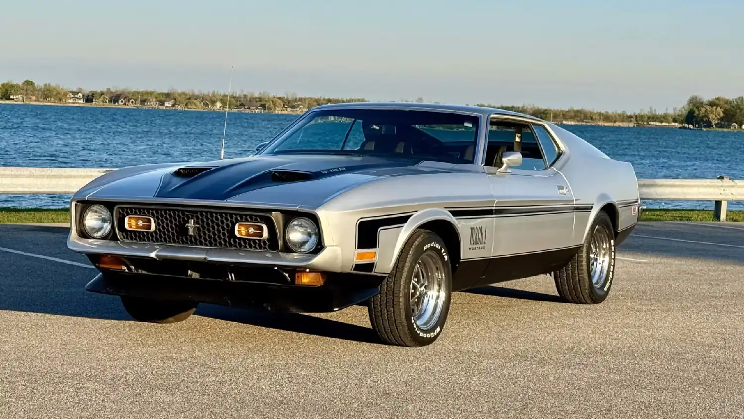Unleashing a Legend: The 1971 Ford Mustang Mach 1 Fastback Experience