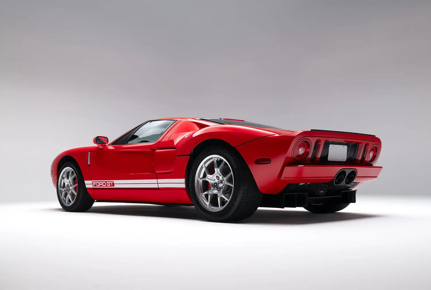 2005 Ford GT Supercharged V8
