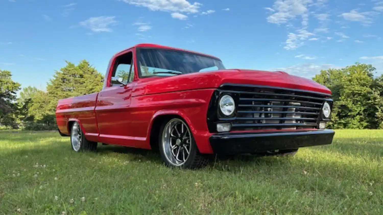 1967 Ford F100 Pickup: Restored Icon with V8 Power and Modern Touches