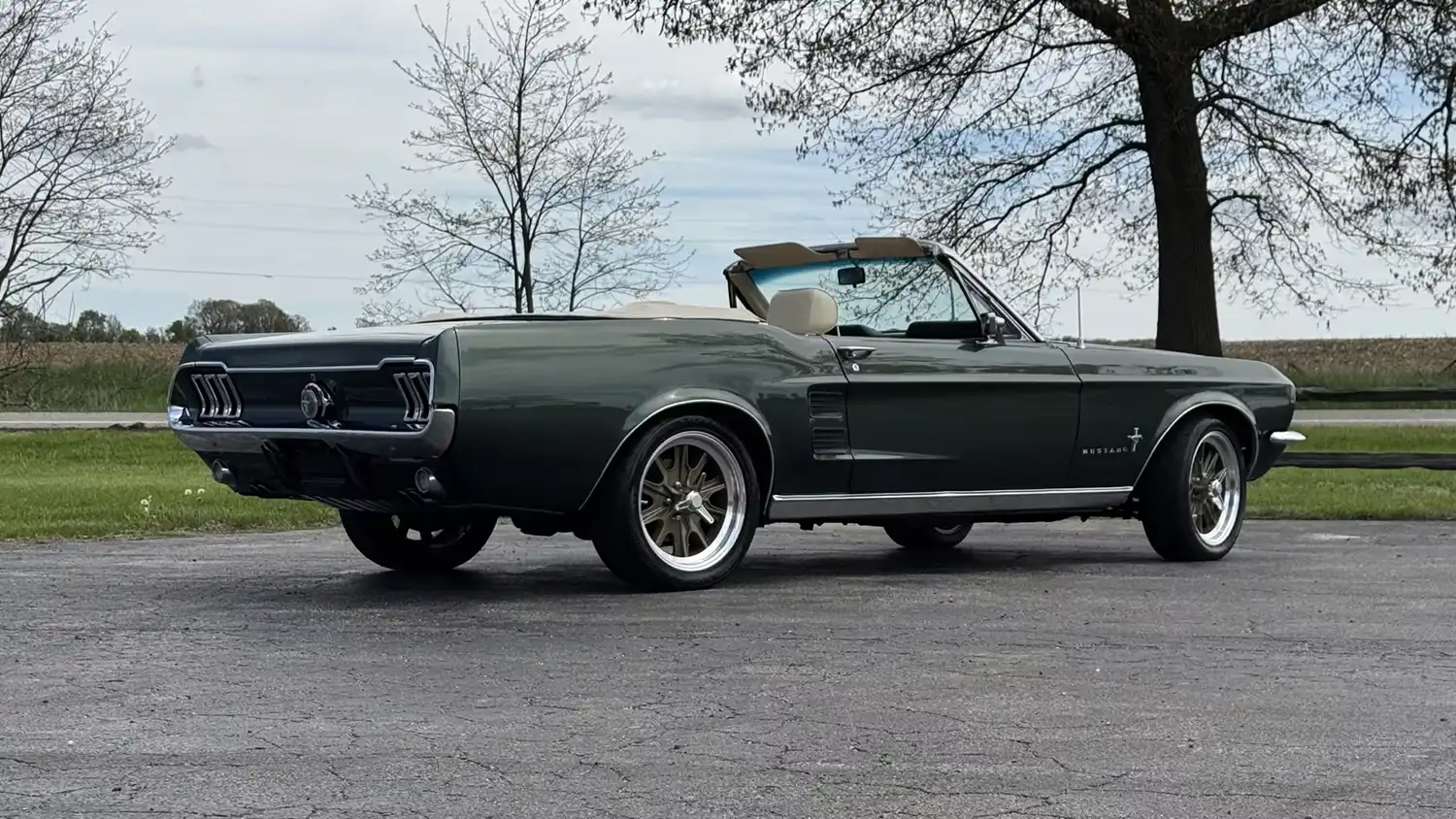 Emerald Elegance: 1967 Ford Mustang Convertible with Modern Upgrades