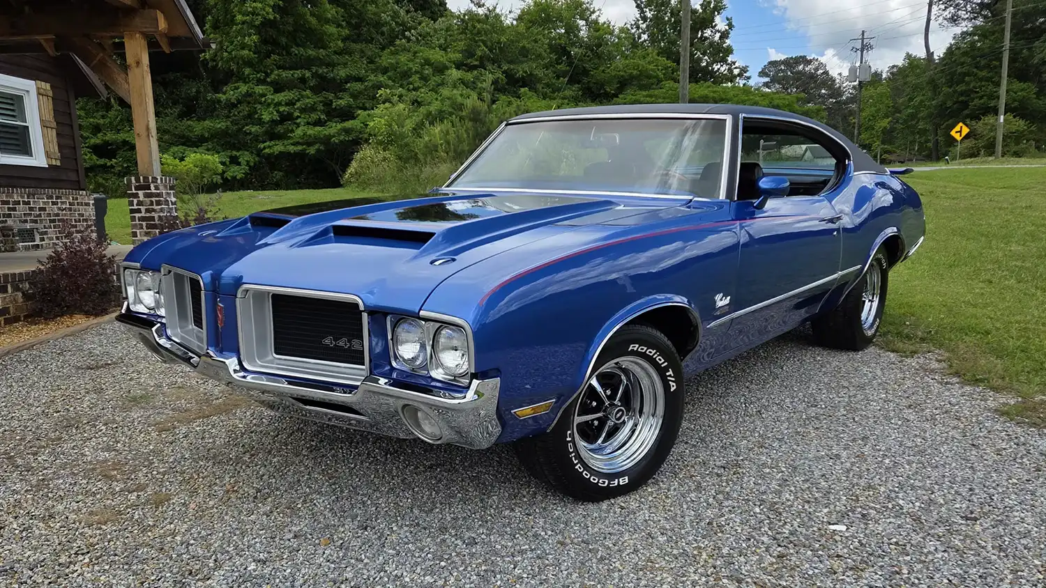 Roaring Muscle: 1971 Oldsmobile Cutlass with Potent 455 V-8 in Indy