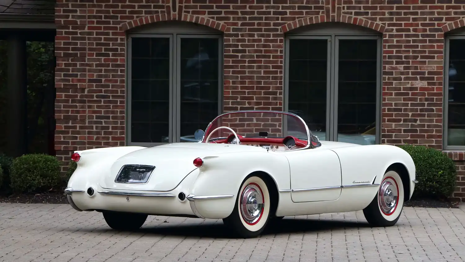 First Generation Icon: The 1954 Chevrolet Corvette Roadster