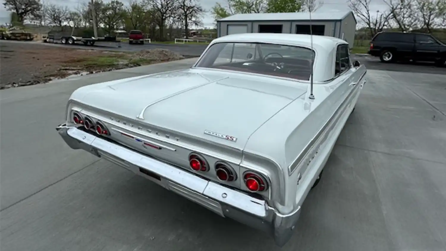 Pure Muscle: The 1964 Chevrolet Impala SS 409 CI V-8 Pure Muscle: The 1964 Chevrolet Impala SS 409 CI V-8