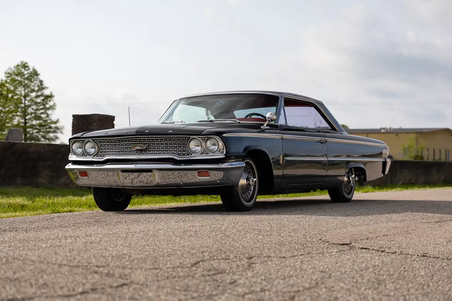 Sleek Cruiser: 1963 Ford Galaxie 500 Hardtop with 390 V8 Sleek Cruiser: 1963 Ford Galaxie 500 Hardtop with 390 V8