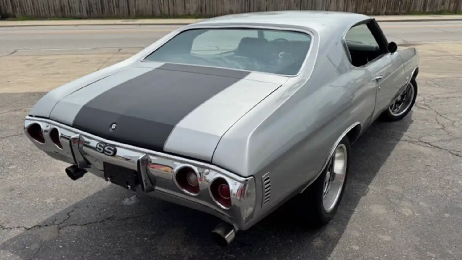 1972 Chevrolet Chevelle Custom Coupe with 454 V-8 and Modern Upgrades