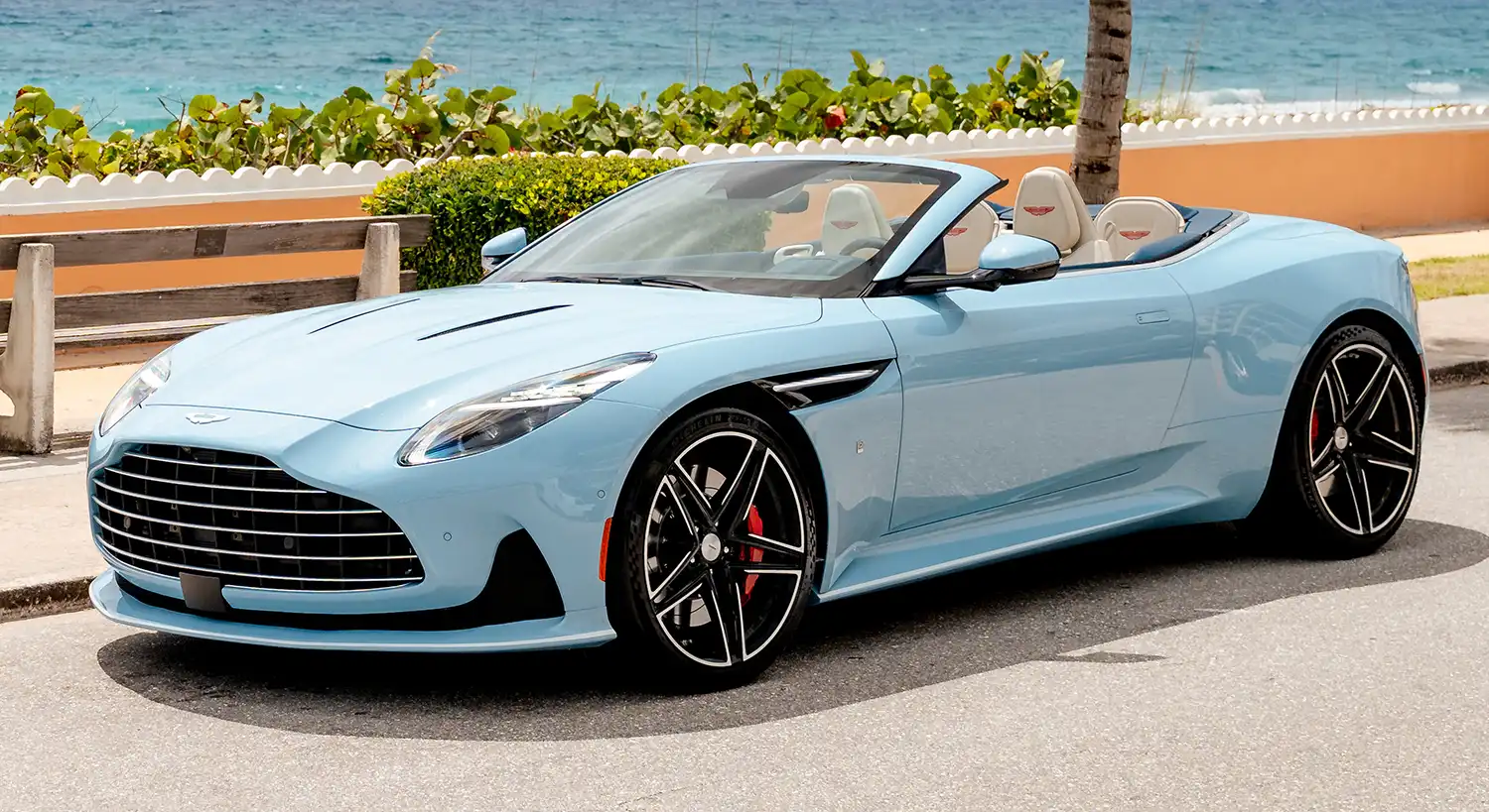 Aston Martin DB12 Volante Palm Beach Edition: The Ultimate Coastal Ride Aston Martin DB12 Volante Palm Beach Edition: The Ultimate Coastal Ride