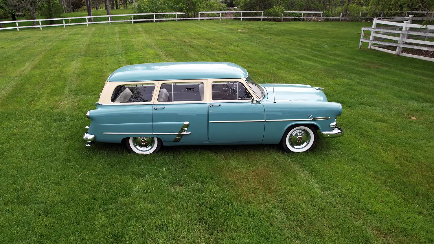 1953 Ford Customline Country Sedan