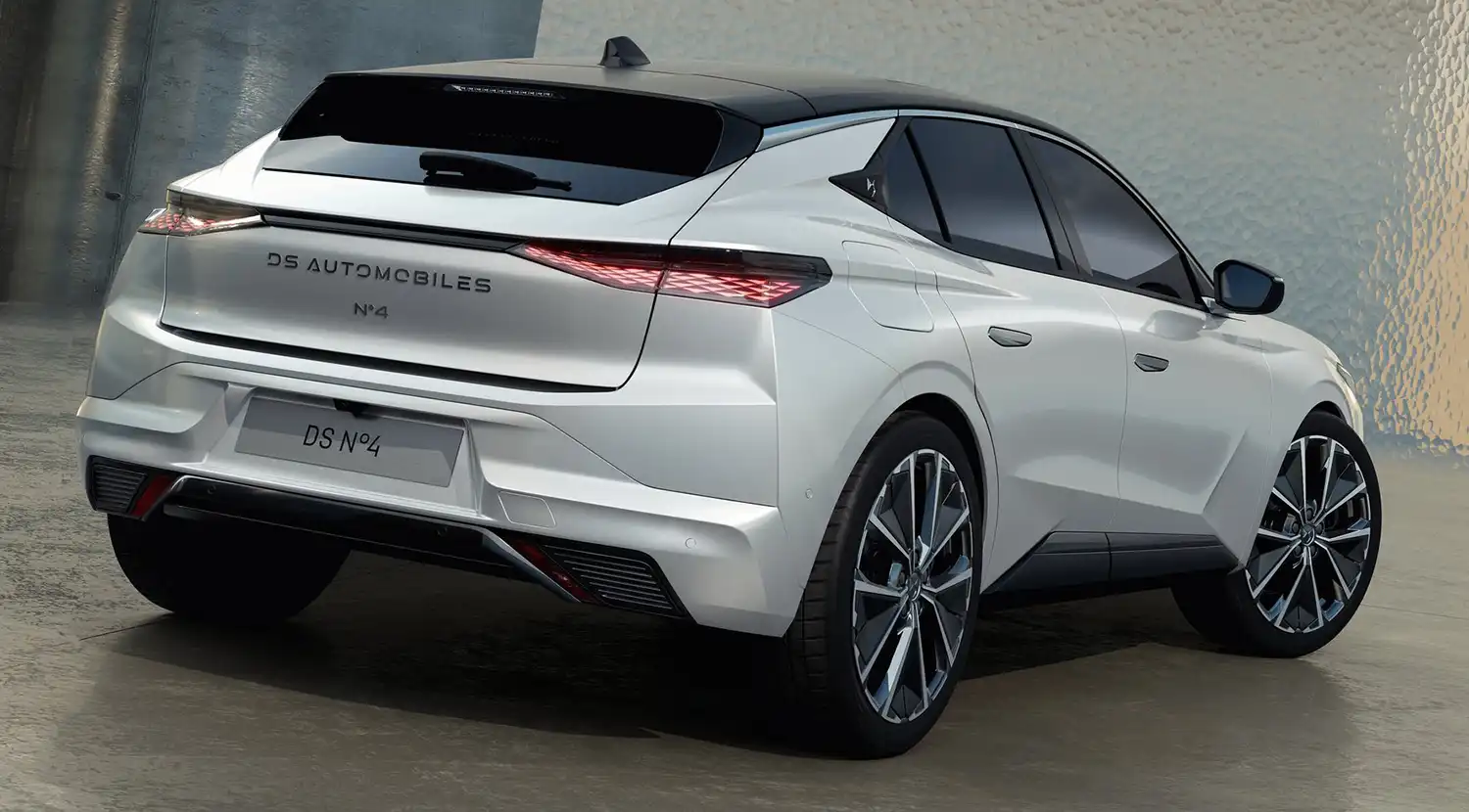 DS Automobiles Unveils the Avant-Garde No4 Hatchback