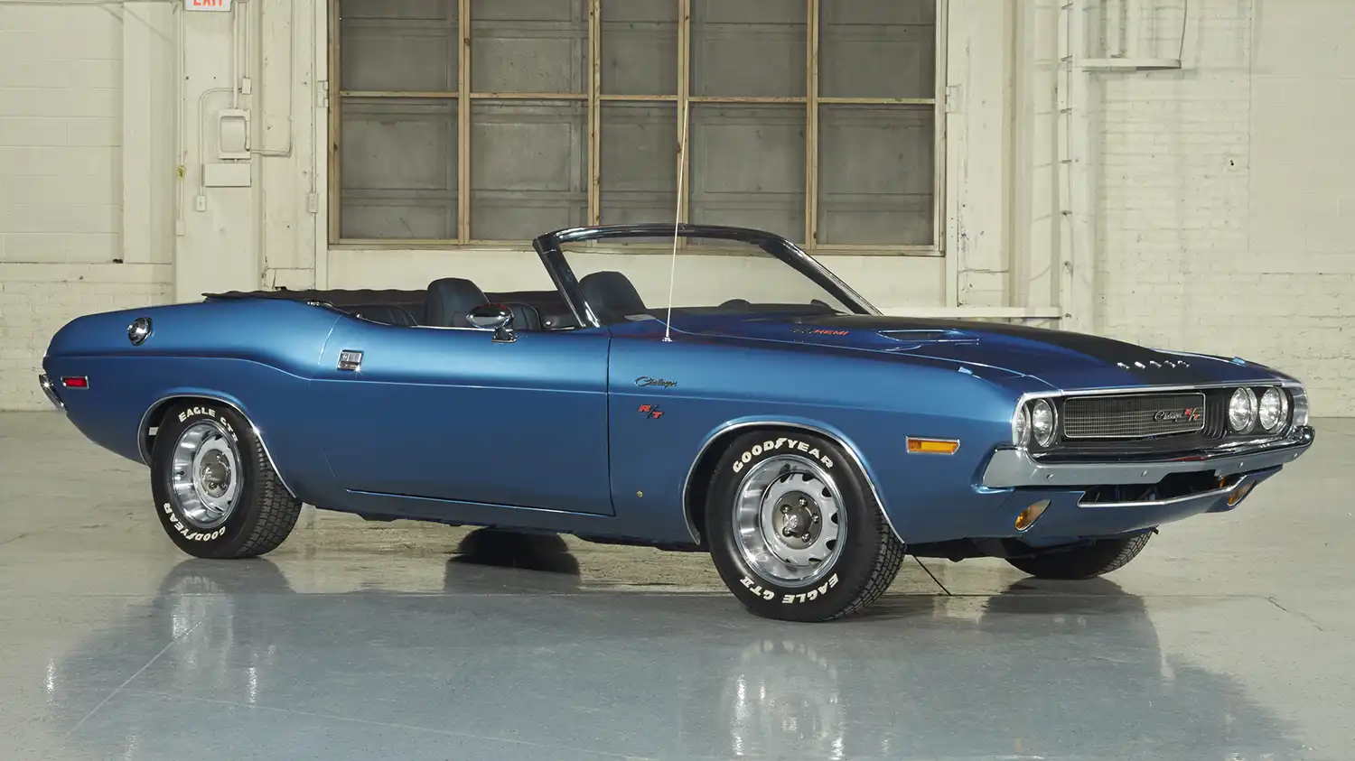 1970 Dodge Challenger R/T Convertible: A Muscle Car Legend 1970 Dodge Challenger R/T Convertible: A Muscle Car Legend