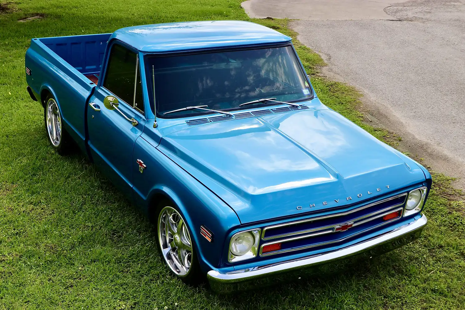 1968 Chevrolet C10 Restomod: LS3 Power Meets Classic Style 1968 Chevrolet C10 Restomod: LS3 Power Meets Classic Style