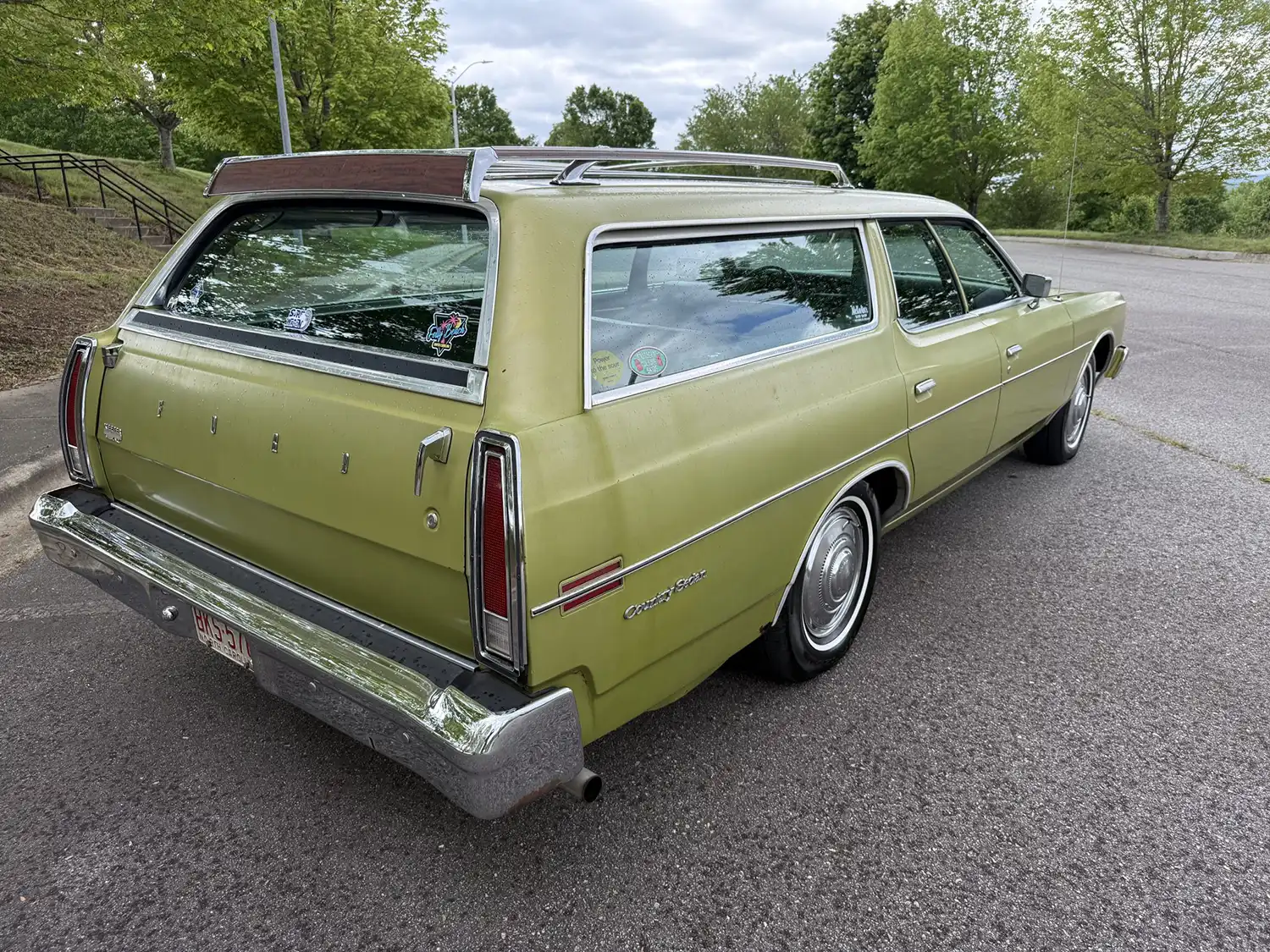1973 Ford Galaxie 500 Country Sedan