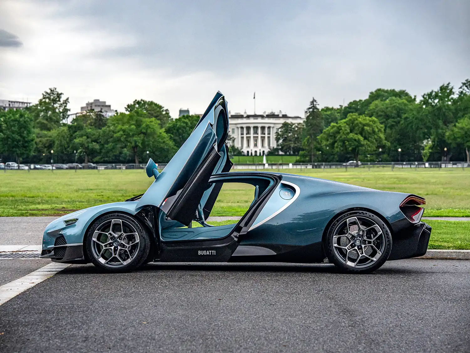 Bugatti Washington showroom Tourbillon debut